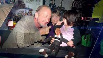 Their year to be able to
meet Robert Englund. - Hollywood Dreams & Nightmares: The Robert Englund Story