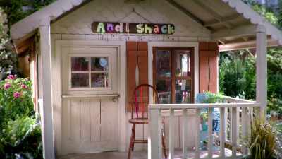 (theme music playing) - Andi Mack