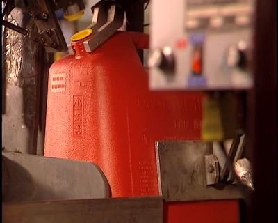 THEN A SEALING STOPPER,
EQUIPPED WITH A RUBBER WASHER, - How It's Made