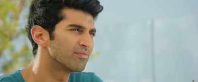 Then she asked... "What
made you move in with me"? - Ok Jaanu