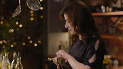 Then I add some
dried thyme and - - Nigella: At My Table