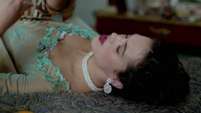 Then you just nod
and smile and move them
on to the easy bit. - Harlots