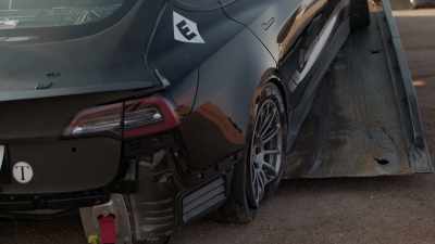 Then you look at the
other Tesla that went off, - Pike's Peak: On The Edge