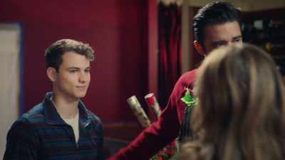 Then you must eat,
it's almost finished. - A Taste of Christmas