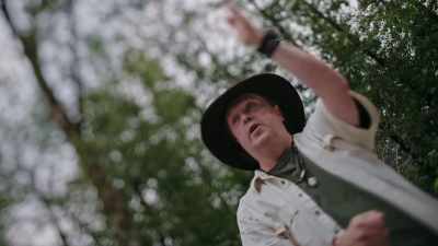 Then over here,
for an hour, it just went
back and forth around us. - Expedition Bigfoot