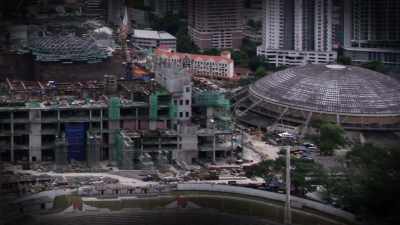 Then slip past workers
to enter the mall site. - Skywalkers: A Love Story