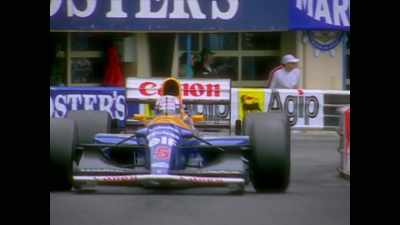 Then he started to hear a vibration
from a rear wheel. - Williams & Mansell: Red 5