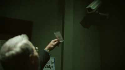 Then the only thing standing
between them and their boxes - History's Greatest Heists with Pierce Brosnan