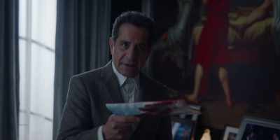 Then, there's his choice
of reading material. - Mr. Monk's Last Case: A Monk Movie