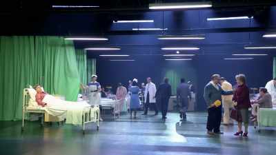 Then we used an omental patch,
some fatty tissue to patch over the top. - National Theatre Live: Nye