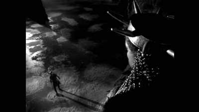 Then we're behind the head of Macbeth,
this king whose ambition is detestable. - The Eyes of Orson Welles