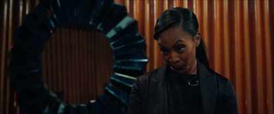 - Then what about her?
You think she gonna talk? - All the Queen's Men