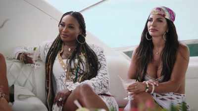 Then they will guess,
and if they get it wrong, - The Real Housewives Ultimate Girls Trip