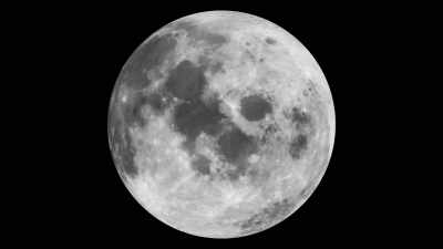 Theoretically, lunar dust shouldn't
be able to attach itself to any surface. - American Moon