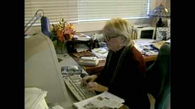 There was a burglary
at her house - Raise Hell: The Life & Times of Molly Ivins