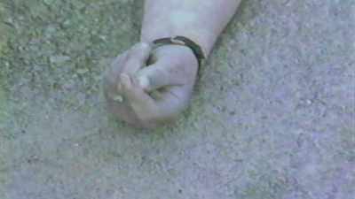 There was a diamond ring
on the ring finger - Homicide Hunter: Never Give Up