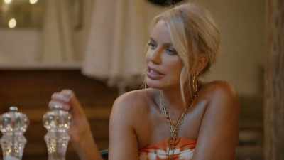 There is a difference
between dependent - The Real Housewives of Dubai