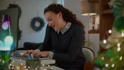 There was a Gordon Renton
with a GED transcript - Long Lost Christmas