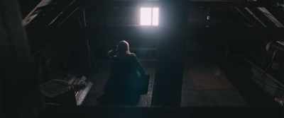 - There is a lot of room here.
- Isn't it? - I Remember You