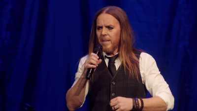 There were a lot of tears, - Tim Minchin: Back