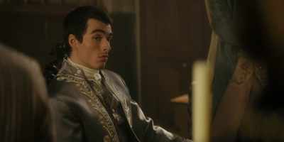 - There is a problem.
- What have you done, Brimsley? - Queen Charlotte: A Bridgerton Story