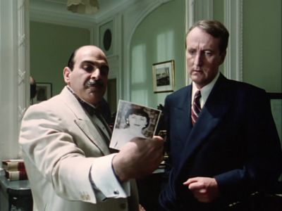 There is a signature...
"Bella Duveen." - Agatha Christie's Poirot