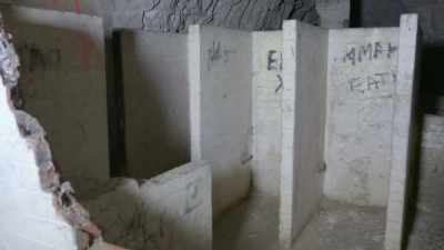 There was an area that you could wash up, - The Buildings That Fought Hitler