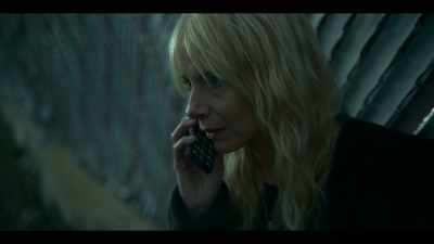 There was an incident in the bathroom. - Lost Girls