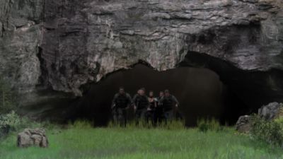 There appears to be an exit this way. - Stargate SG-1