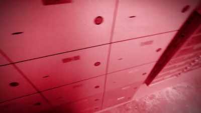 There are
189 individual boxes. - History's Greatest Heists with Pierce Brosnan