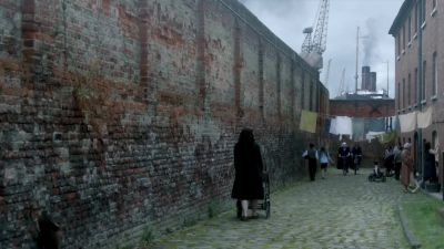 There are between eighty - Call the Midwife