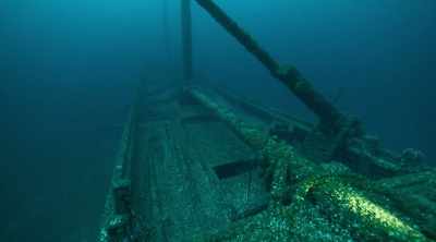 THERE ARE NO BODIES
ASSOCIATED WITH IT AT ALL. - Mysteries of the Deep