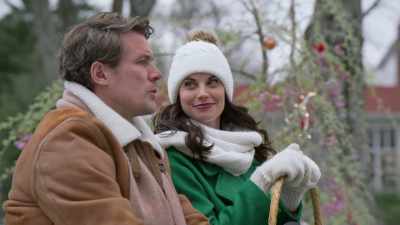 There are no secrets. You ready? - Believe in Christmas