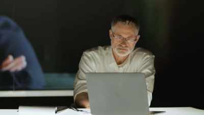 -: There are ramifications to things that - Inside the Mind of a Con Artist