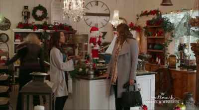 There are two other shops
down the road - A Godwink Christmas