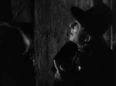 There, Erik. - Murders in the Rue Morgue