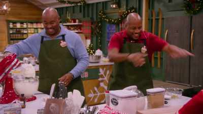 - There you go.
Are you good gift-givers? - Baking It