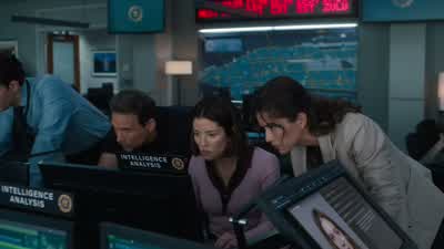 There. Go back. Can you zoom in? - FBI