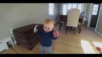 There we go. Finally we get you walking. - Babies