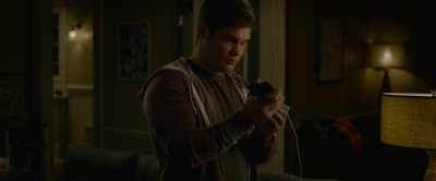 - There you go.
- Now unplug me. - Jexi