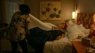 There you go. Okay. All right. - The White Lotus
