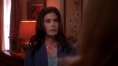 There you go, sweetie. Is that tight enough? - Desperate Housewives