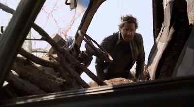 There goes his trade-in value. - Tremors 5: Bloodlines
