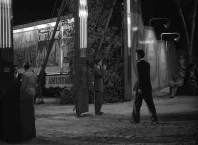 There he is now. - Strangers on a Train