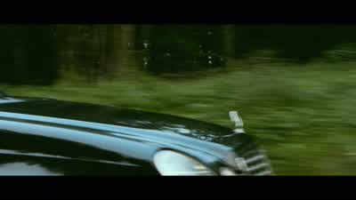 There! He's down there! - Transporter 3