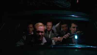 - There he is!
- Come on! - Elvis
