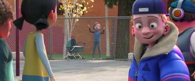 There he is! Logan! - Ron's Gone Wrong