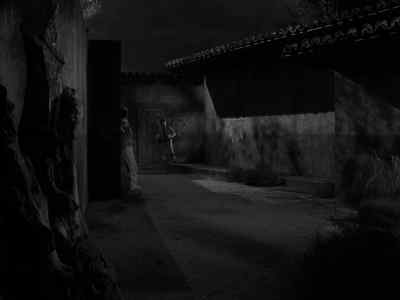 There he is! Officer, I
found him! He's here! - The Twilight Zone