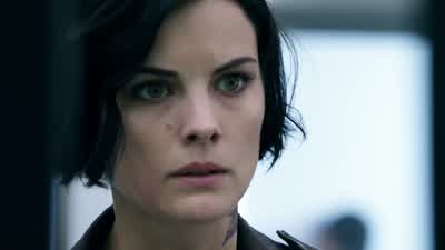 There is our break. - Blindspot