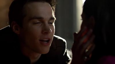 There it is. - The Vampire Diaries